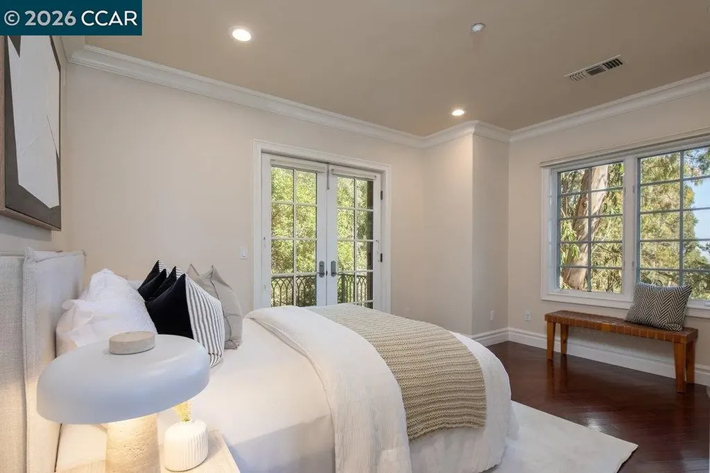 5606 La Salle Avenue Oakland CA 94611