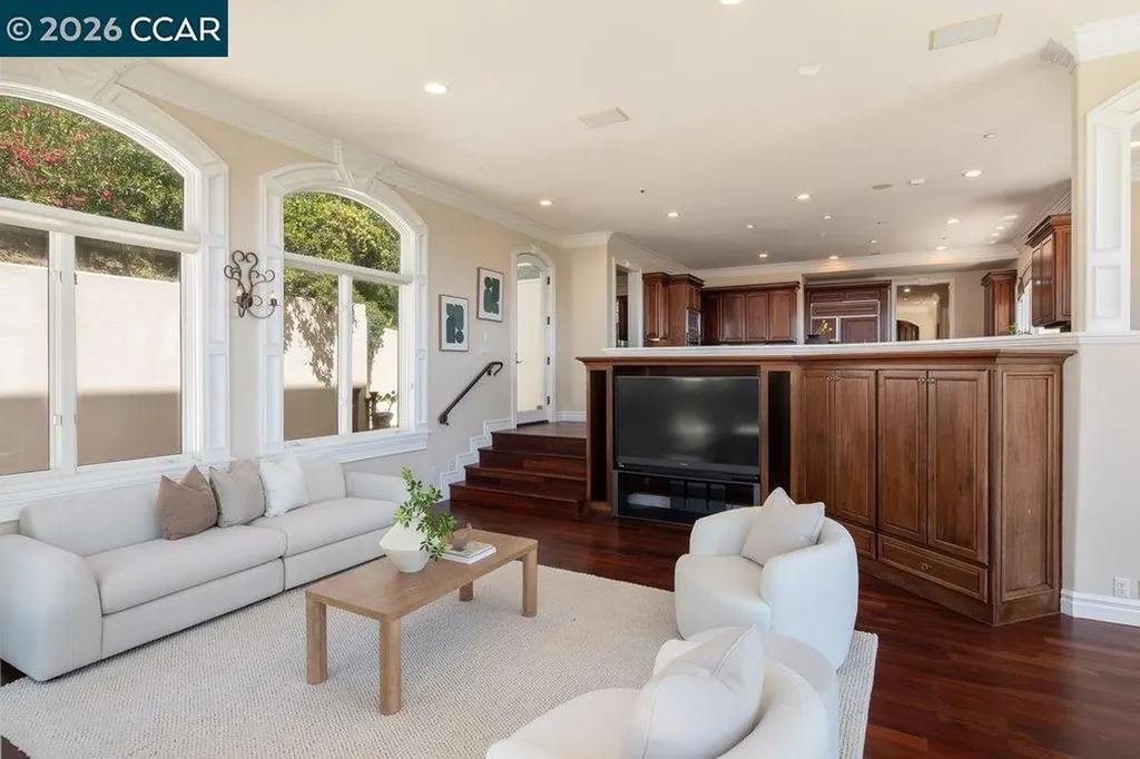 5606 La Salle Avenue Oakland CA 94611
