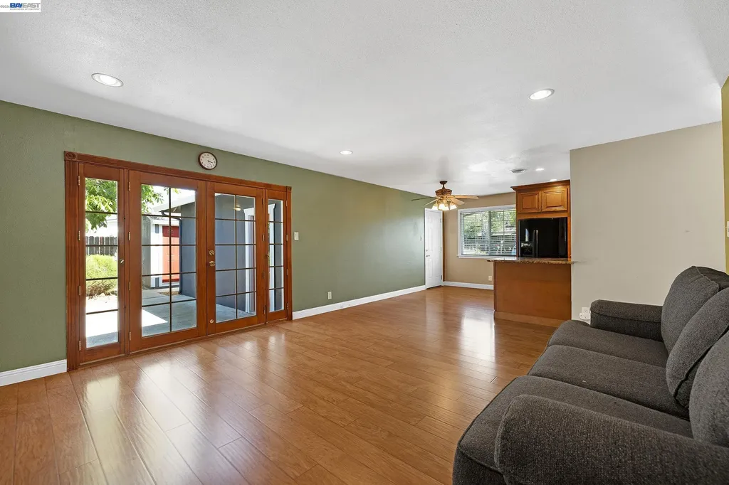 802 Olivina Avenue Livermore CA 94551