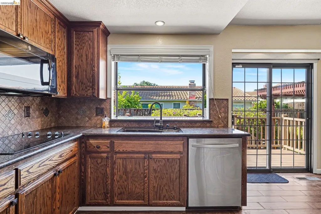 1627 Geyser Circle Antioch CA 94509