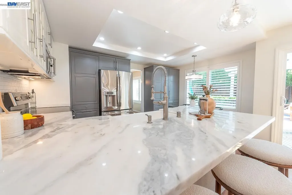 32732 Goshen Street Union City CA 94587