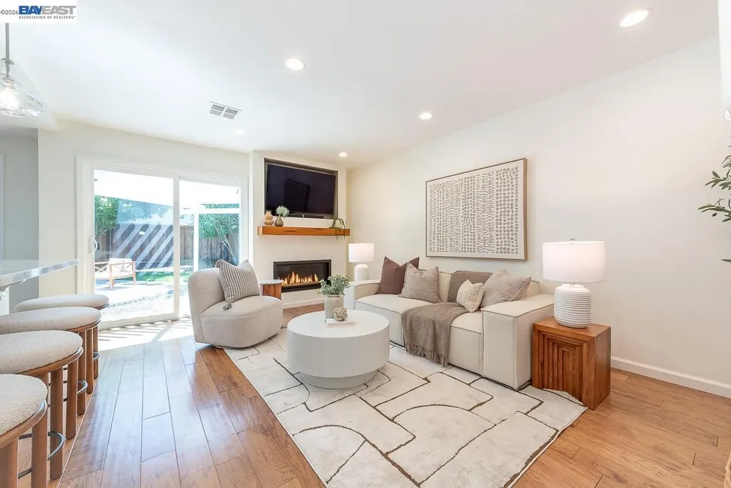 32732 Goshen Street Union City CA 94587