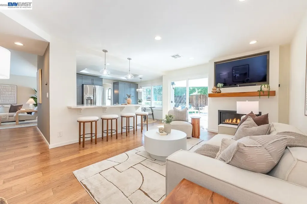 32732 Goshen Street Union City CA 94587