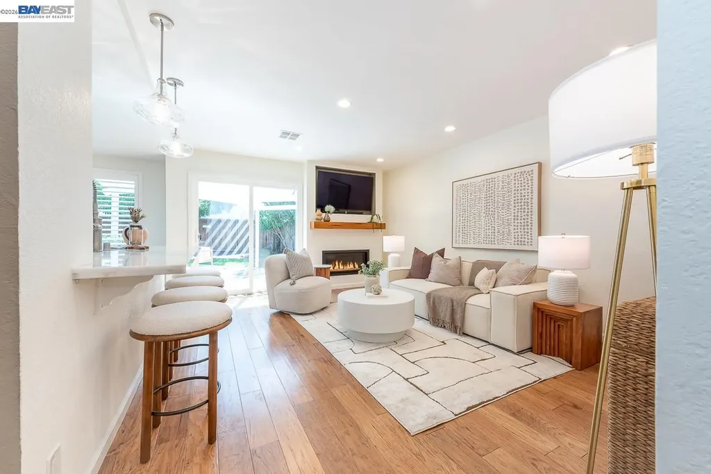 32732 Goshen Street Union City CA 94587