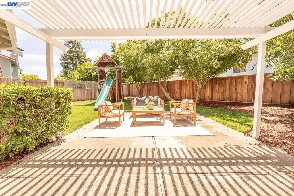 32732 Goshen Street Union City CA 94587