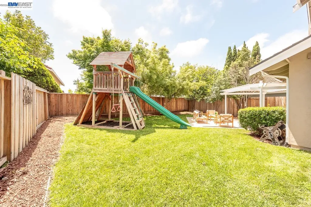 32732 Goshen Street Union City CA 94587