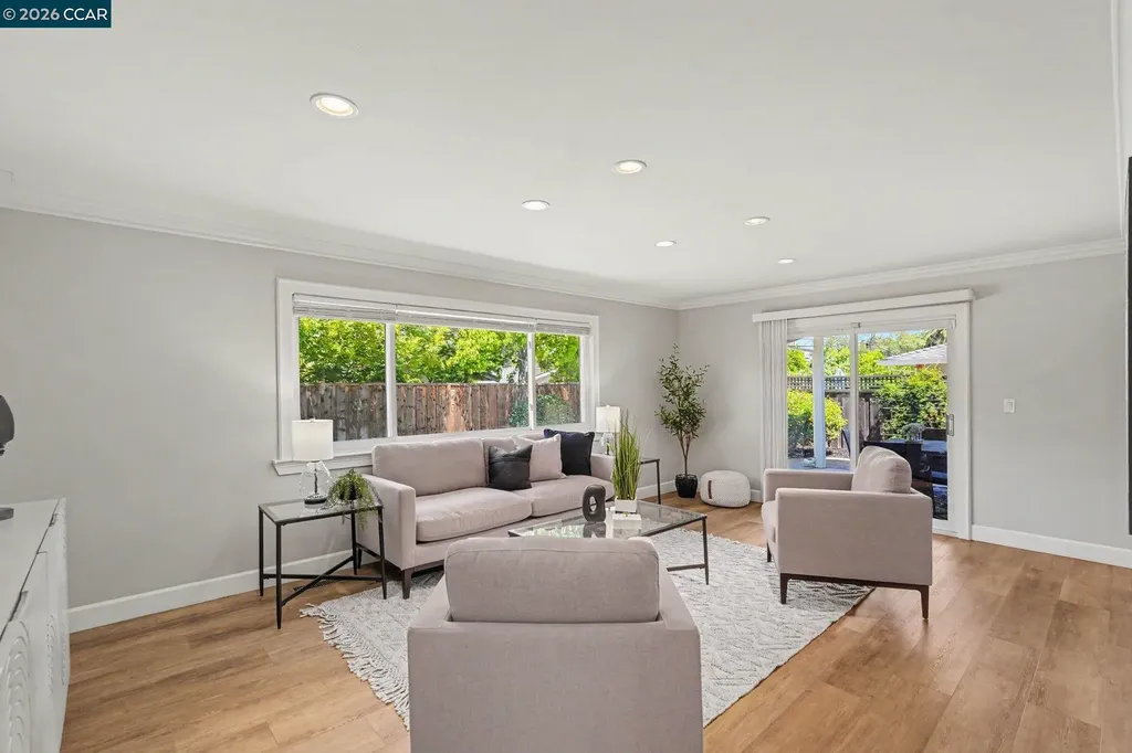 1543 American Beauty Drive Concord CA 94521