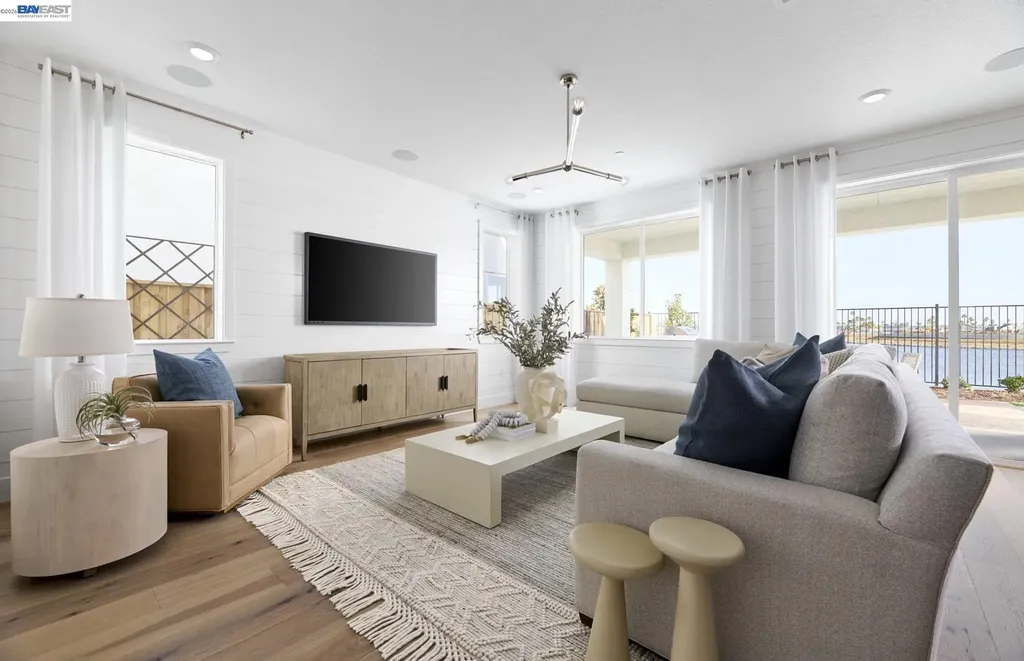 526 Lee Loop Discovery Bay CA 94505