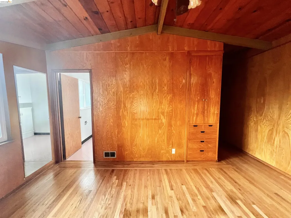 58 Pomona Street Crockett CA 94525