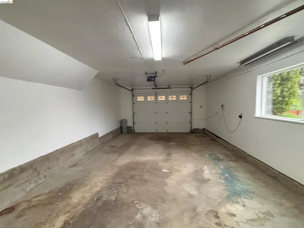 58 Pomona Street Crockett CA 94525