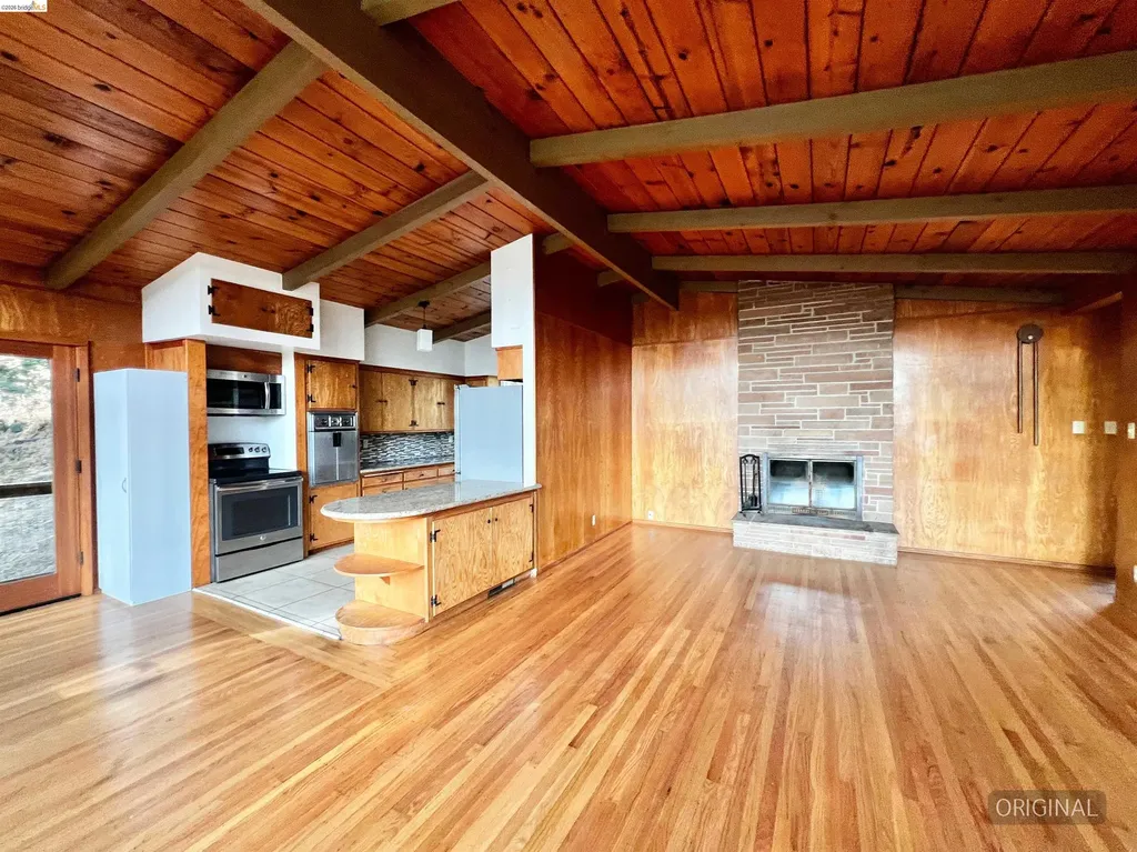 58 Pomona Street Crockett CA 94525