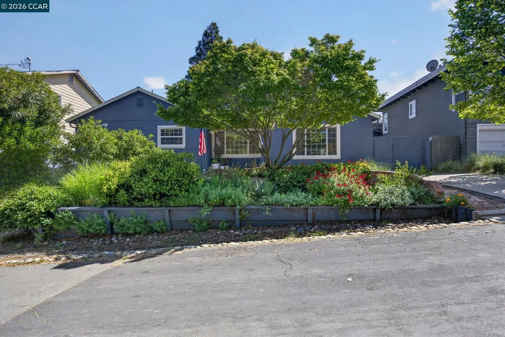 914 Vine Avenue Martinez CA 94553