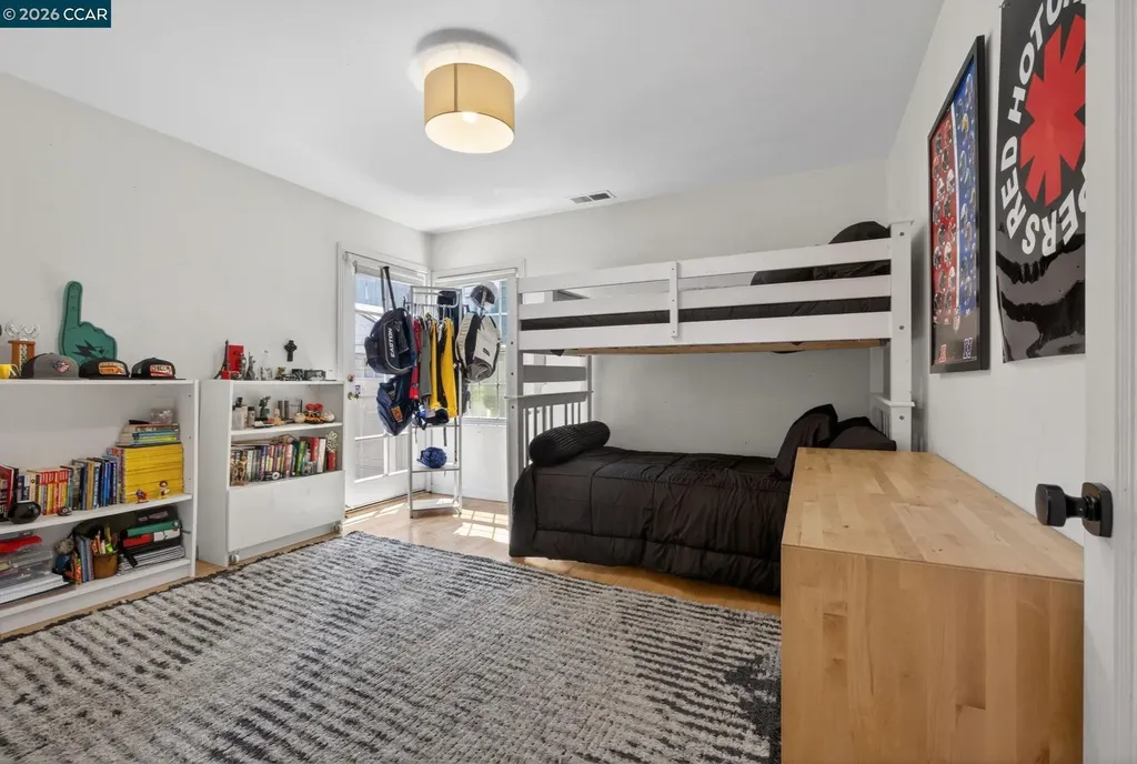 914 Vine Avenue Martinez CA 94553