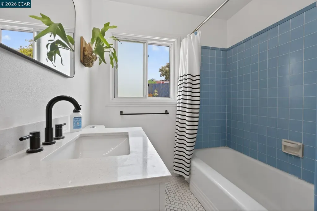 914 Vine Avenue Martinez CA 94553
