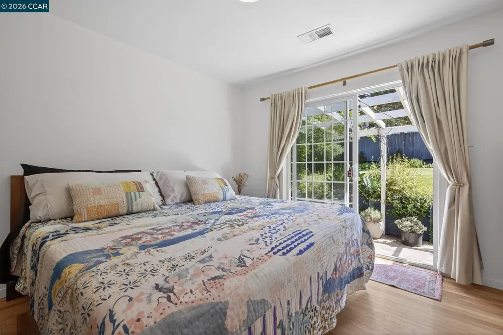 914 Vine Avenue Martinez CA 94553