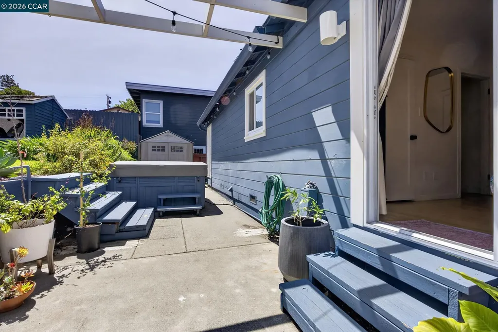 914 Vine Avenue Martinez CA 94553