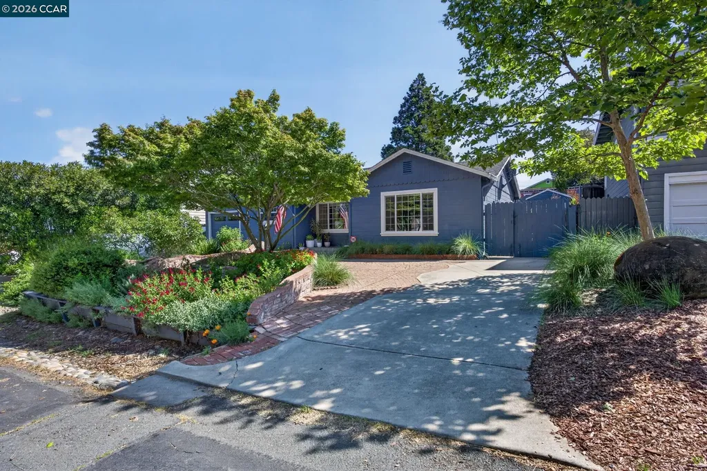 914 Vine Avenue Martinez CA 94553