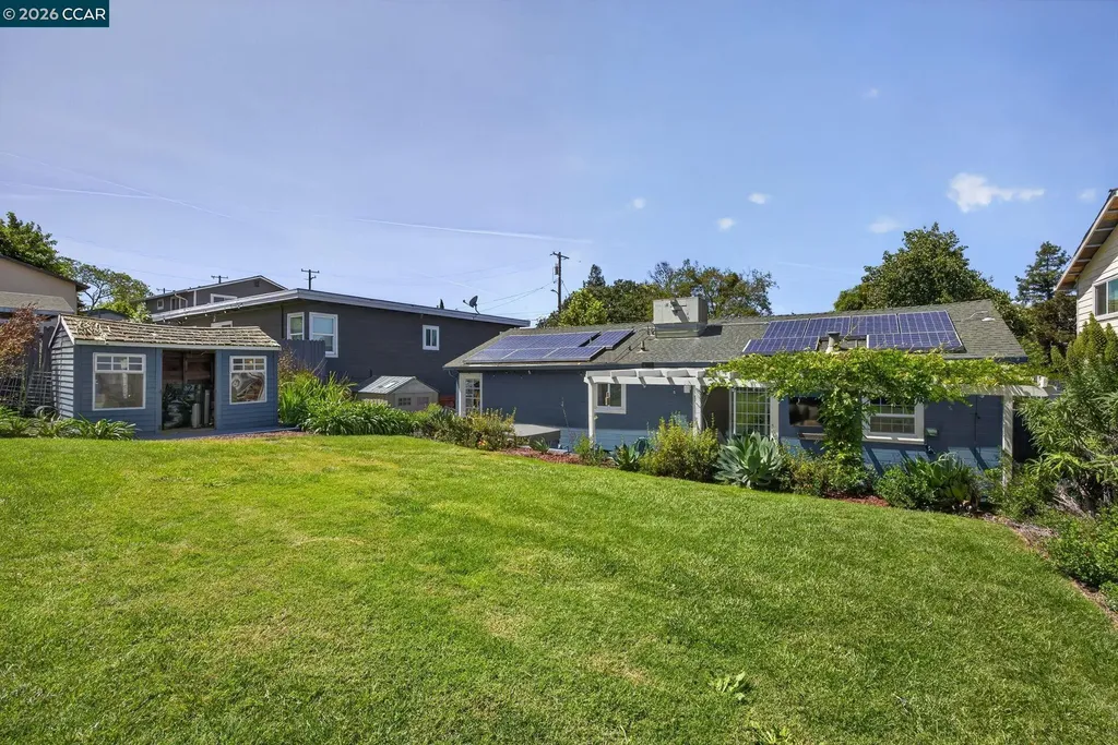 914 Vine Avenue Martinez CA 94553