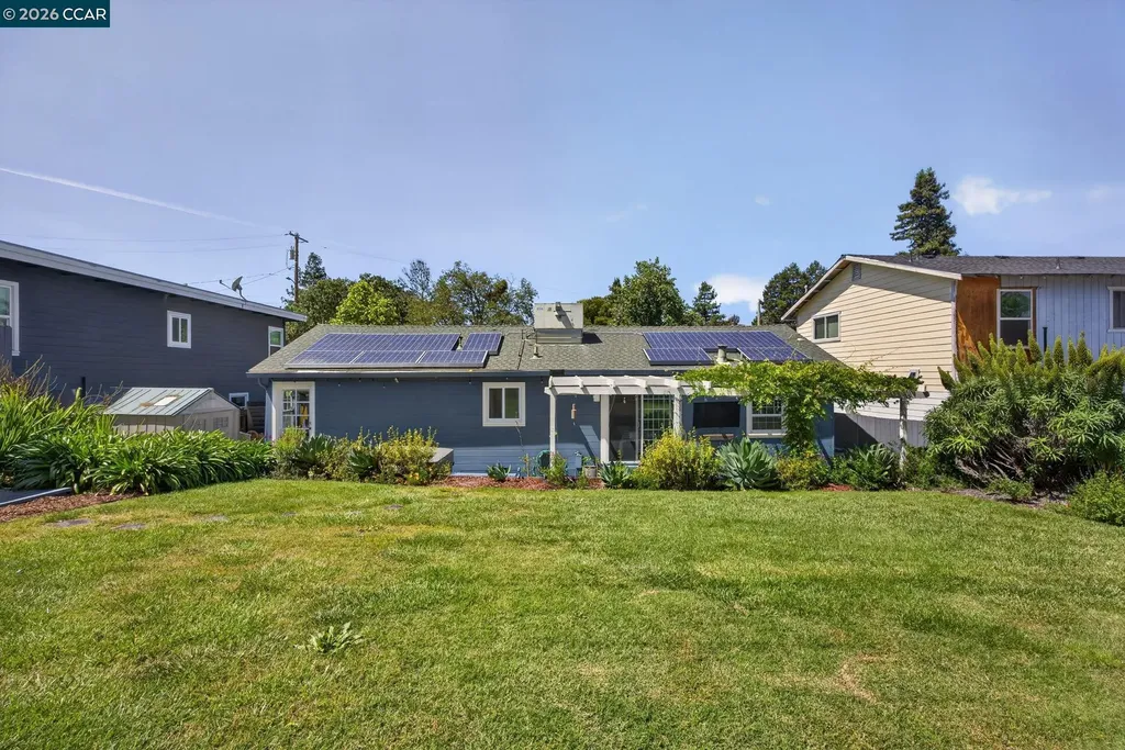 914 Vine Avenue Martinez CA 94553