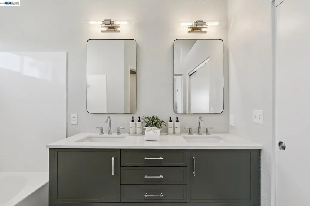 39 Benedict Court Alameda CA 94502