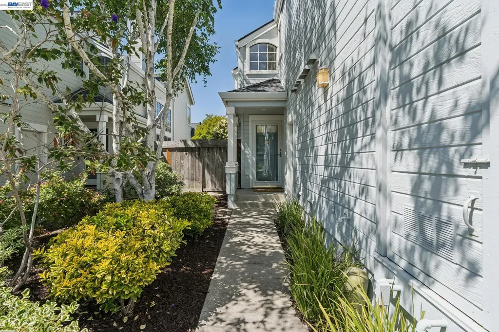 39 Benedict Court Alameda CA 94502