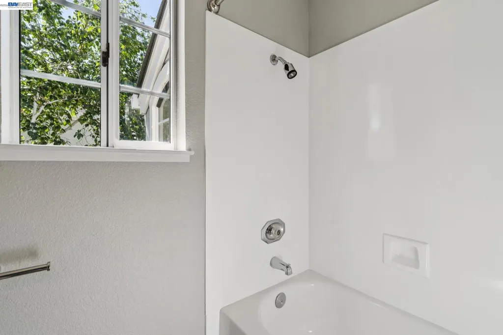 39 Benedict Court Alameda CA 94502