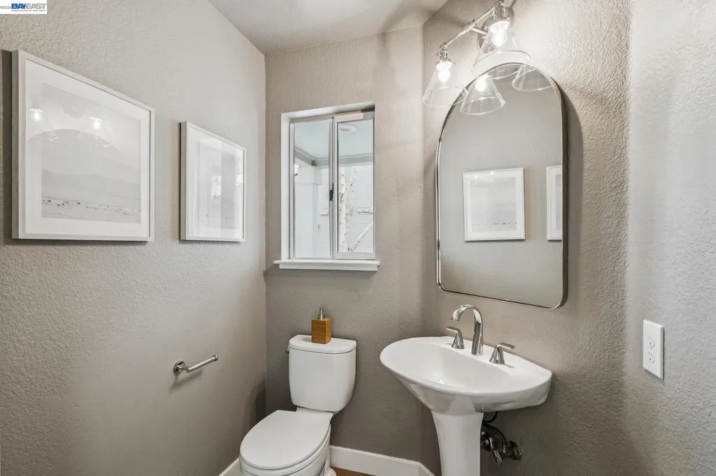 39 Benedict Court Alameda CA 94502