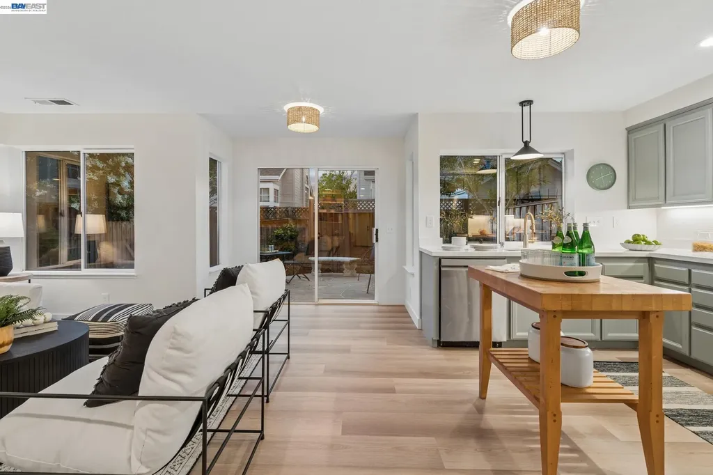 39 Benedict Court Alameda CA 94502