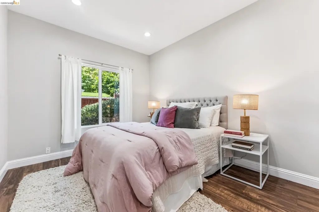 6935 Chambers Drive Oakland CA 94611