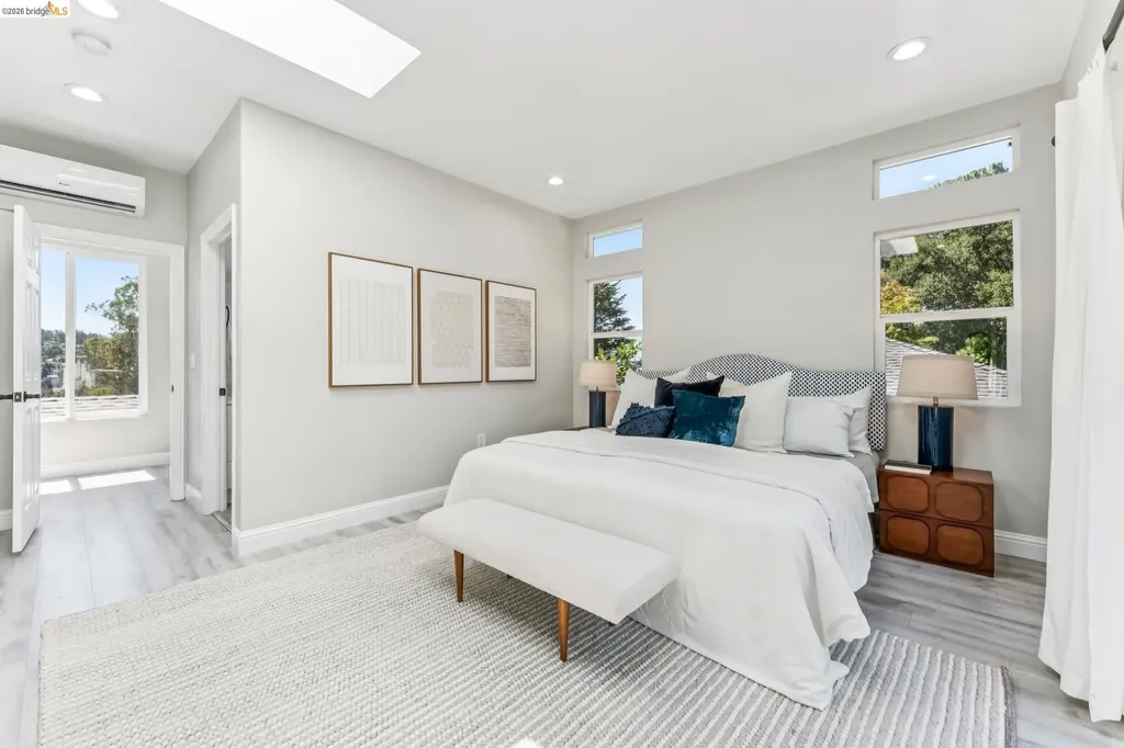 6935 Chambers Drive Oakland CA 94611