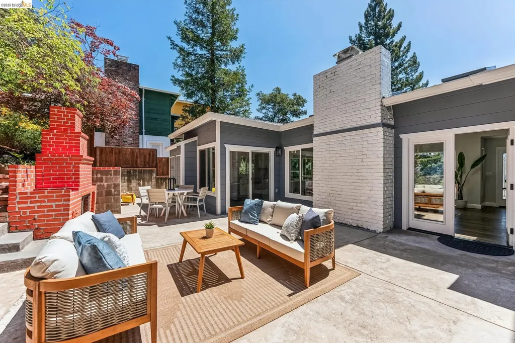 6935 Chambers Drive Oakland CA 94611