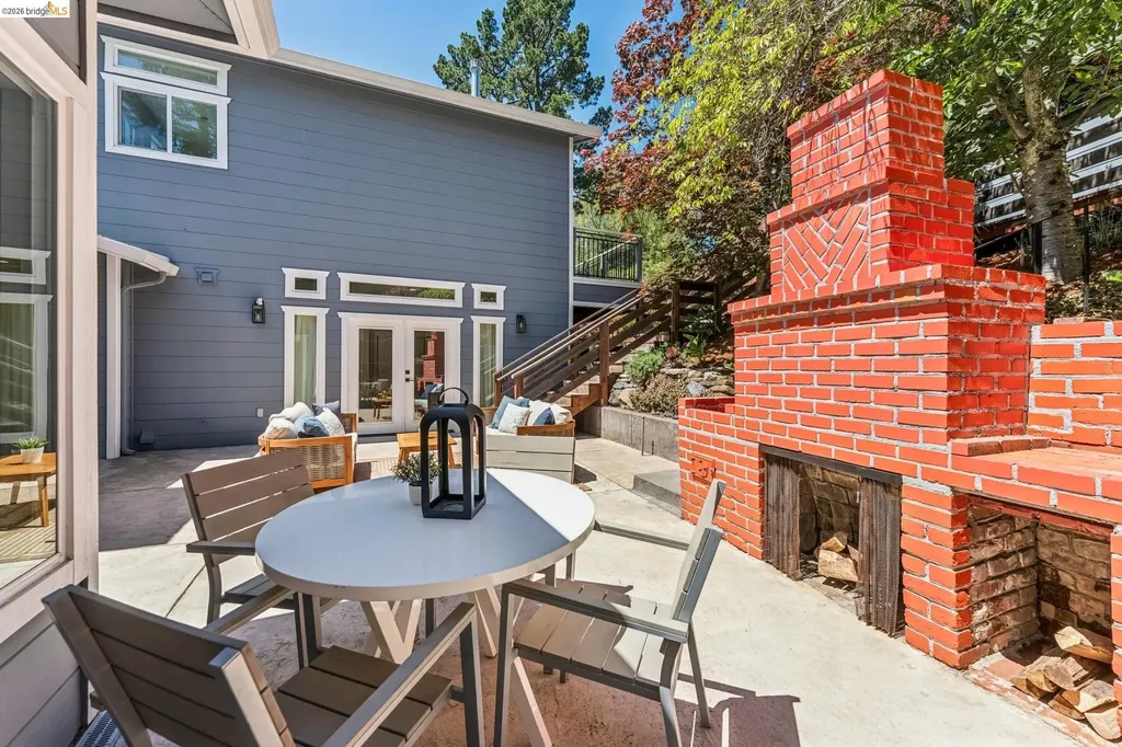 6935 Chambers Drive Oakland CA 94611