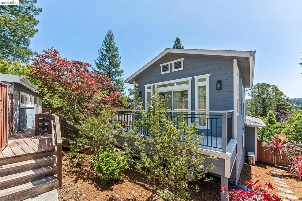 6935 Chambers Drive Oakland CA 94611