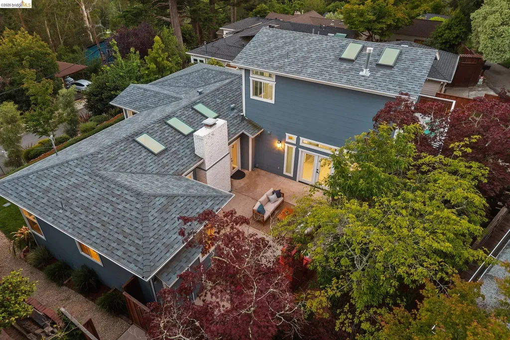6935 Chambers Drive Oakland CA 94611