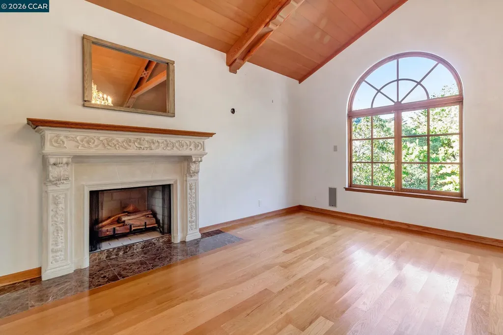 74 Yarrow Valley Lane Orinda CA 94563