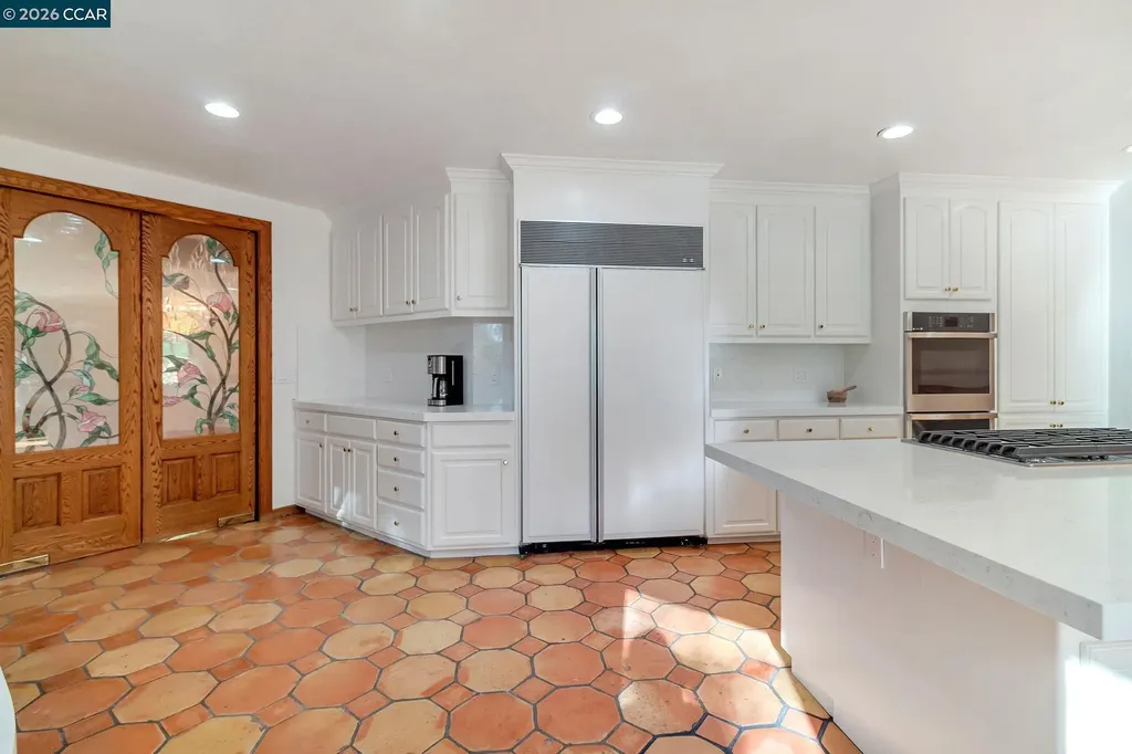 74 Yarrow Valley Lane Orinda CA 94563