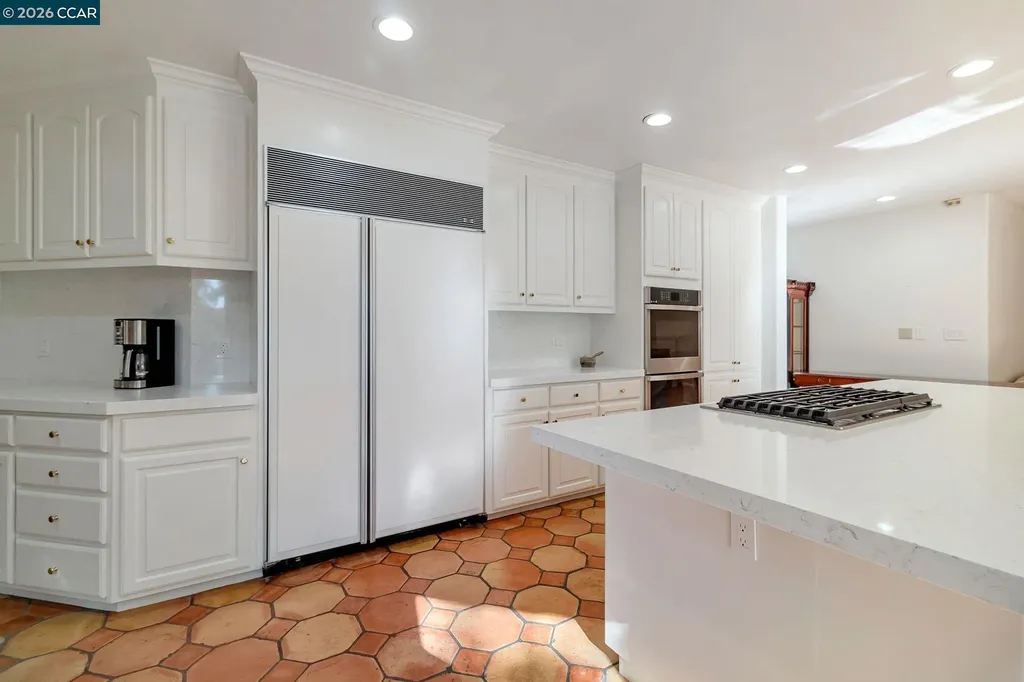 74 Yarrow Valley Lane Orinda CA 94563