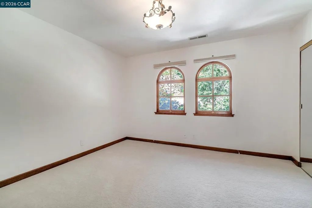 74 Yarrow Valley Lane Orinda CA 94563