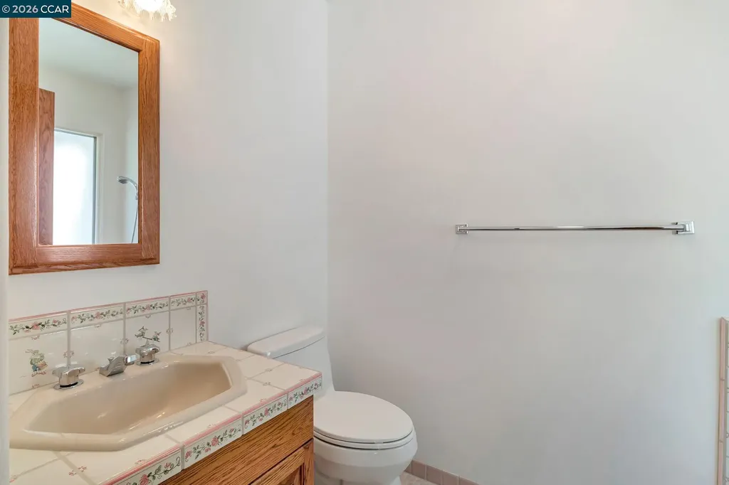 74 Yarrow Valley Lane Orinda CA 94563