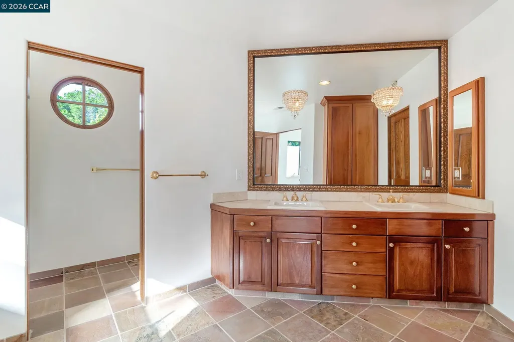 74 Yarrow Valley Lane Orinda CA 94563