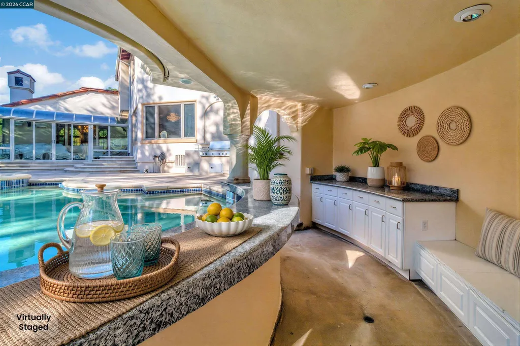 74 Yarrow Valley Lane Orinda CA 94563