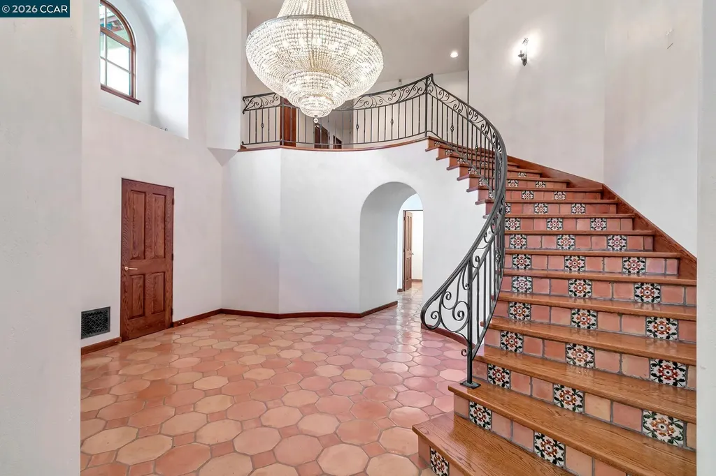 74 Yarrow Valley Lane Orinda CA 94563