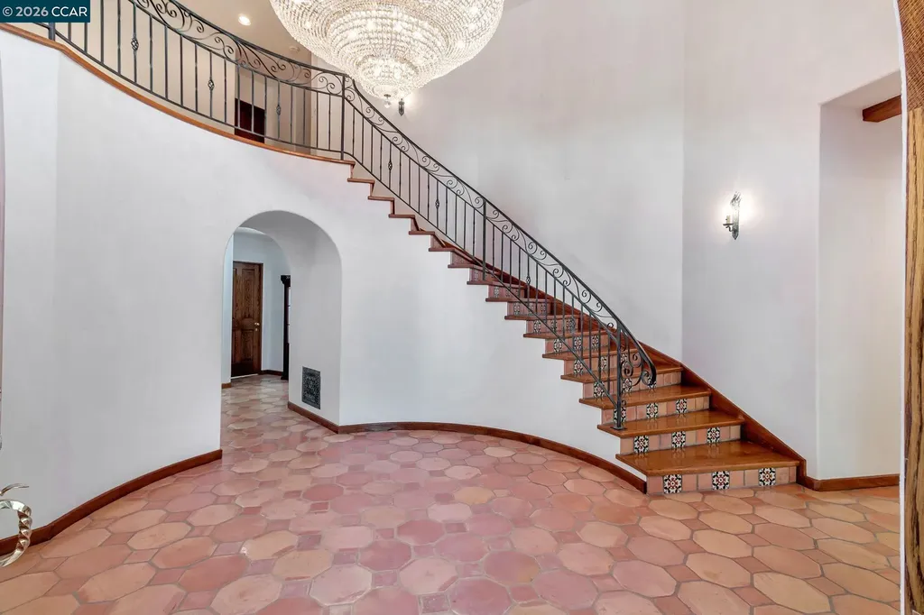 74 Yarrow Valley Lane Orinda CA 94563