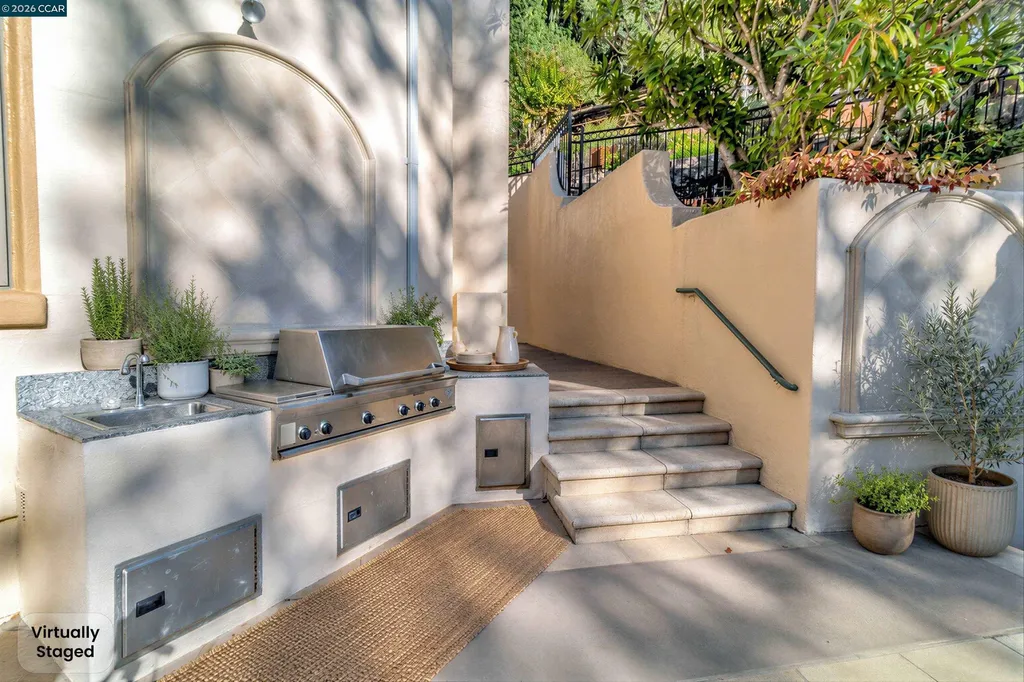 74 Yarrow Valley Lane Orinda CA 94563