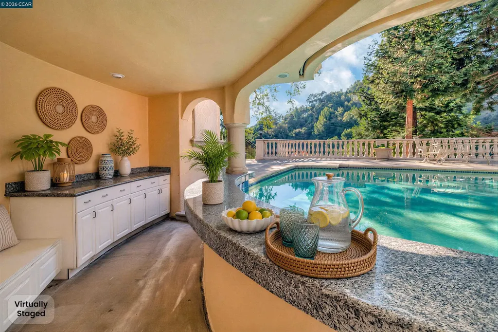 74 Yarrow Valley Lane Orinda CA 94563