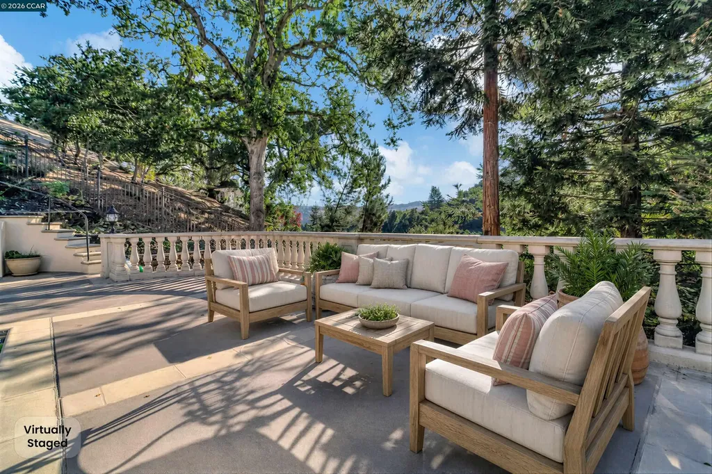 74 Yarrow Valley Lane Orinda CA 94563
