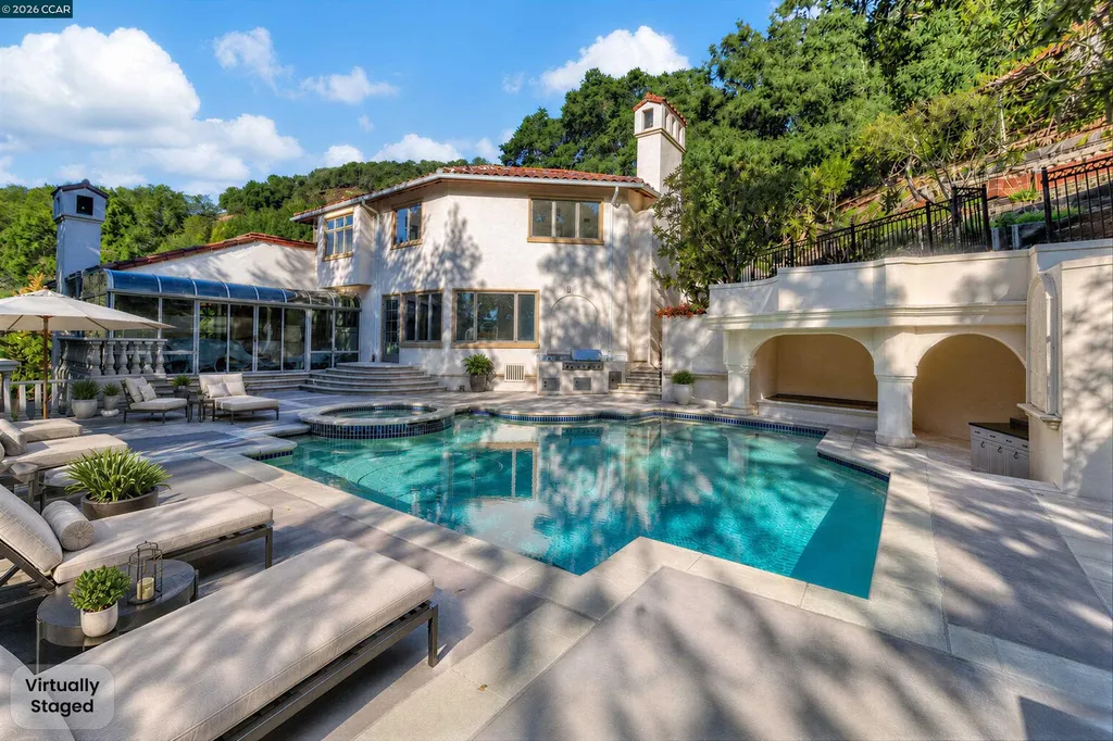 74 Yarrow Valley Lane Orinda CA 94563
