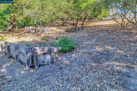 74 Yarrow Valley Lane Orinda CA 94563