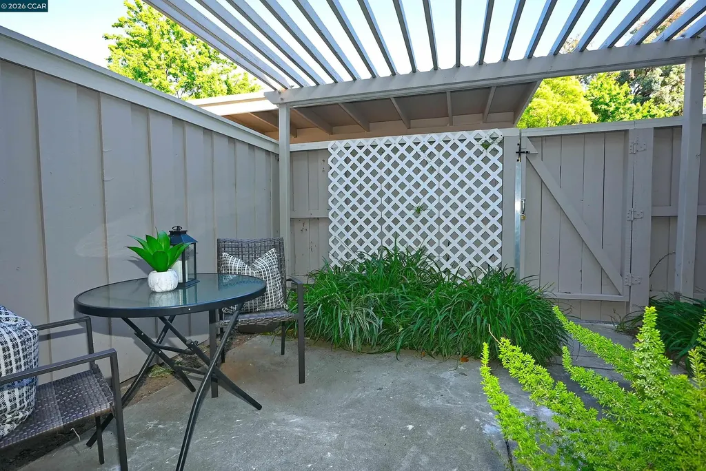 1288 Pine Creek Way Apt C Concord CA 94520
