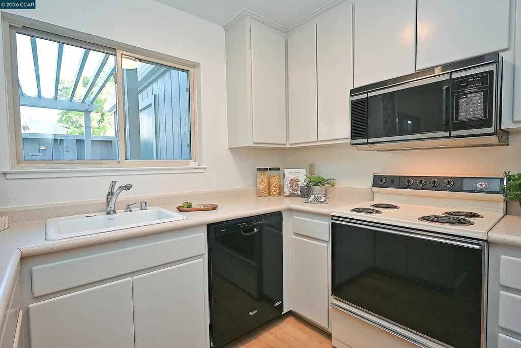 1288 Pine Creek Way Apt C Concord CA 94520
